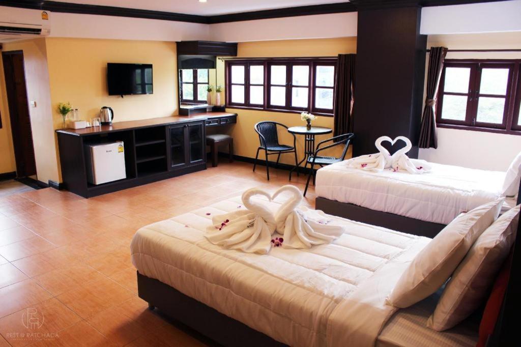 Rest@Ratchada Hotel Bangkok Exterior photo